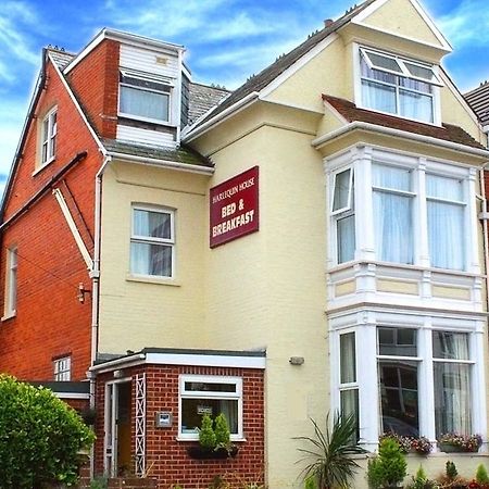 Harlequin Guest House With Parking Weymouth Esterno foto